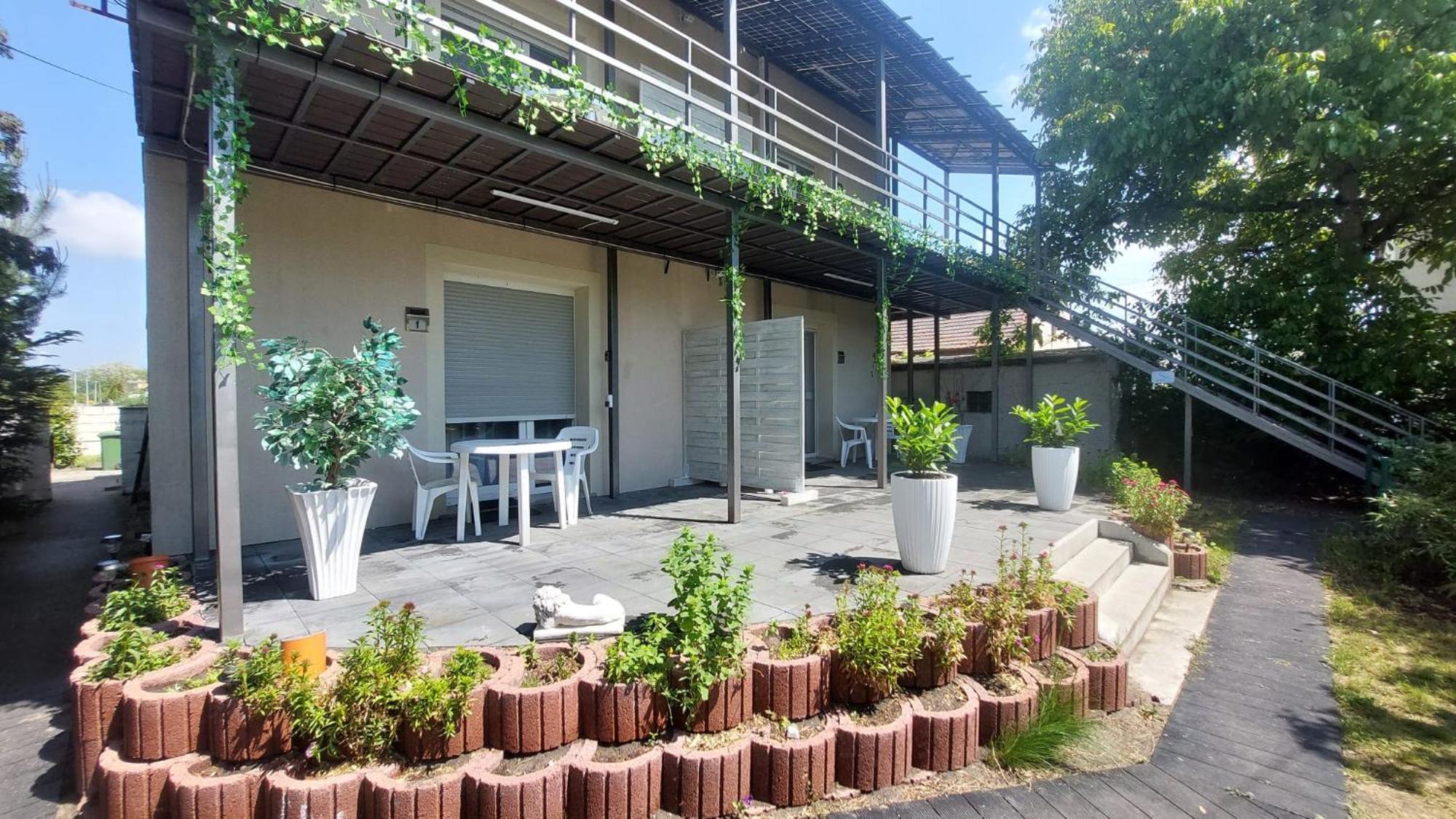 Konty Apartment *